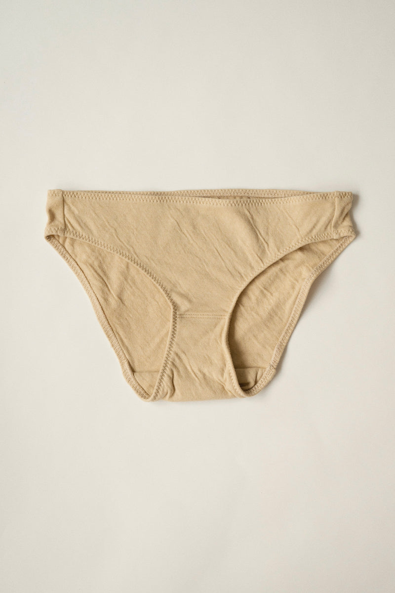 Organic cotton basic shorts (sand yellow) – seed and soil