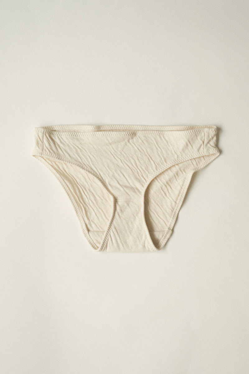 Organic cotton basic shorts (ivory) – seed and soil
