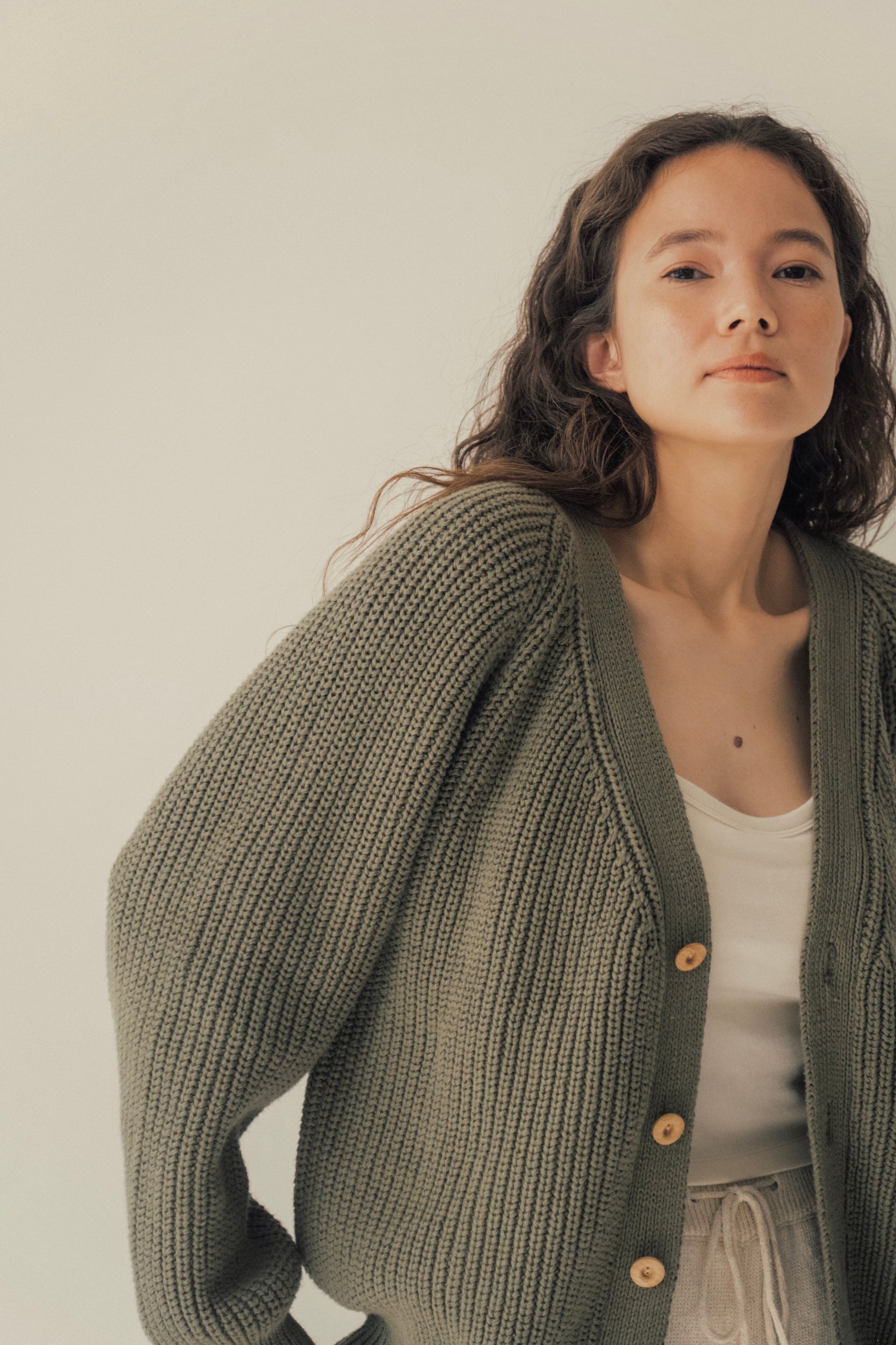 美品 SCENTOF セントフ ルーズカーディガン SENSE OF PLACE by URBAN RESEARCH カーディガン クルーネックルーズ