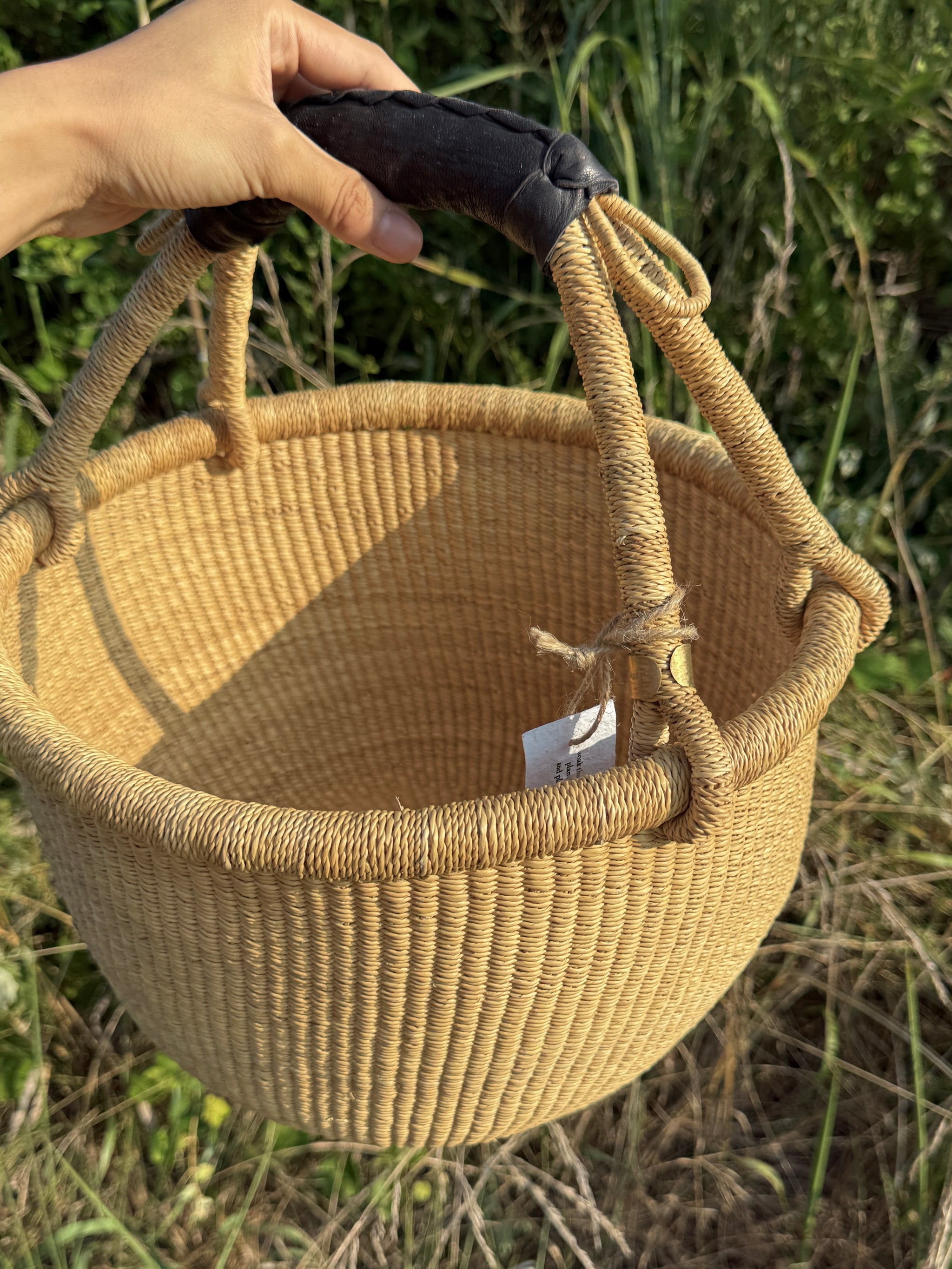 Bolga basket / I (丸型Mサイズ) – seed and soil