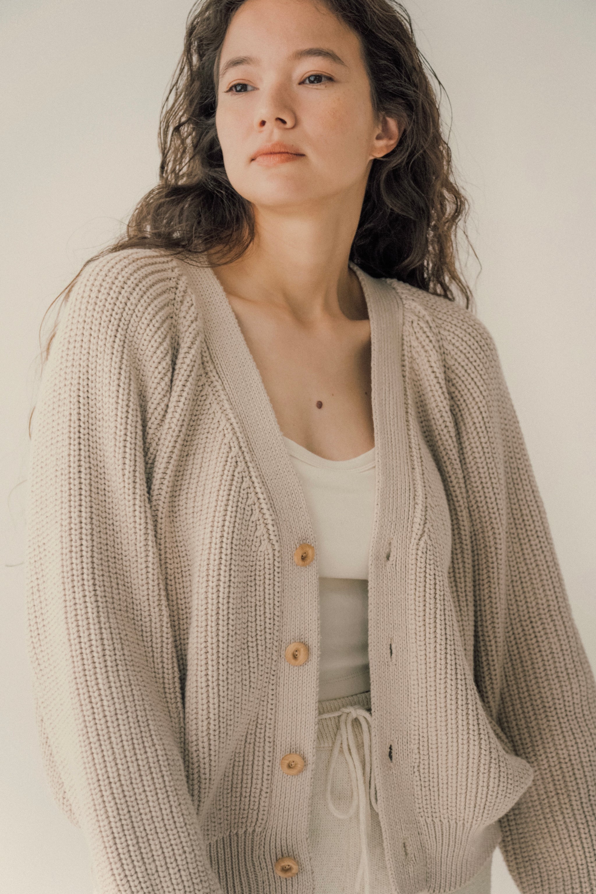 seed and soil オーガニックコットン Vネック カーディガン 予約販売】Organic cotton cardigan(oat) – seed and soil