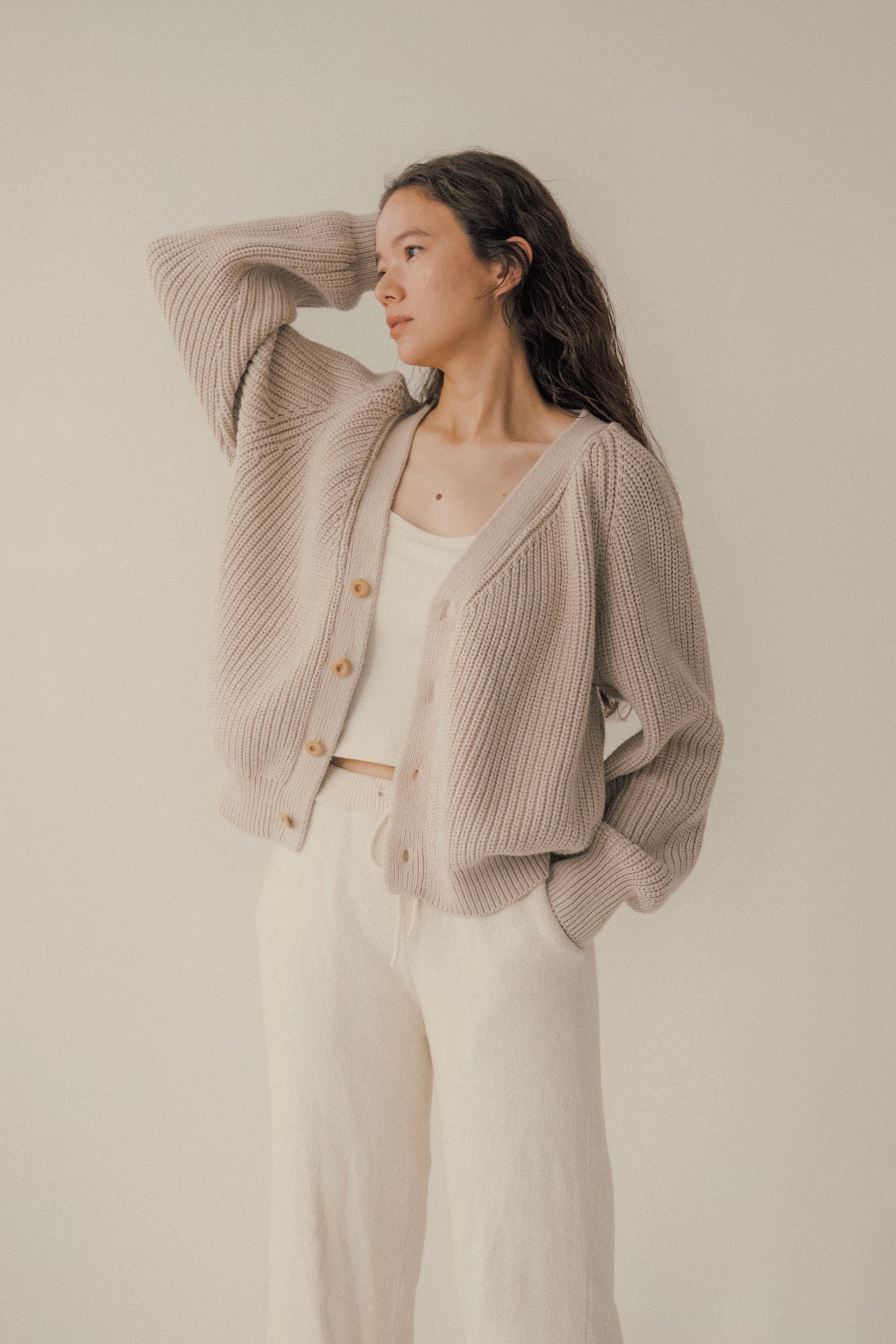 seed and soil オーガニックコットン Vネック カーディガン 予約販売】Organic cotton cardigan(oat) – seed and soil