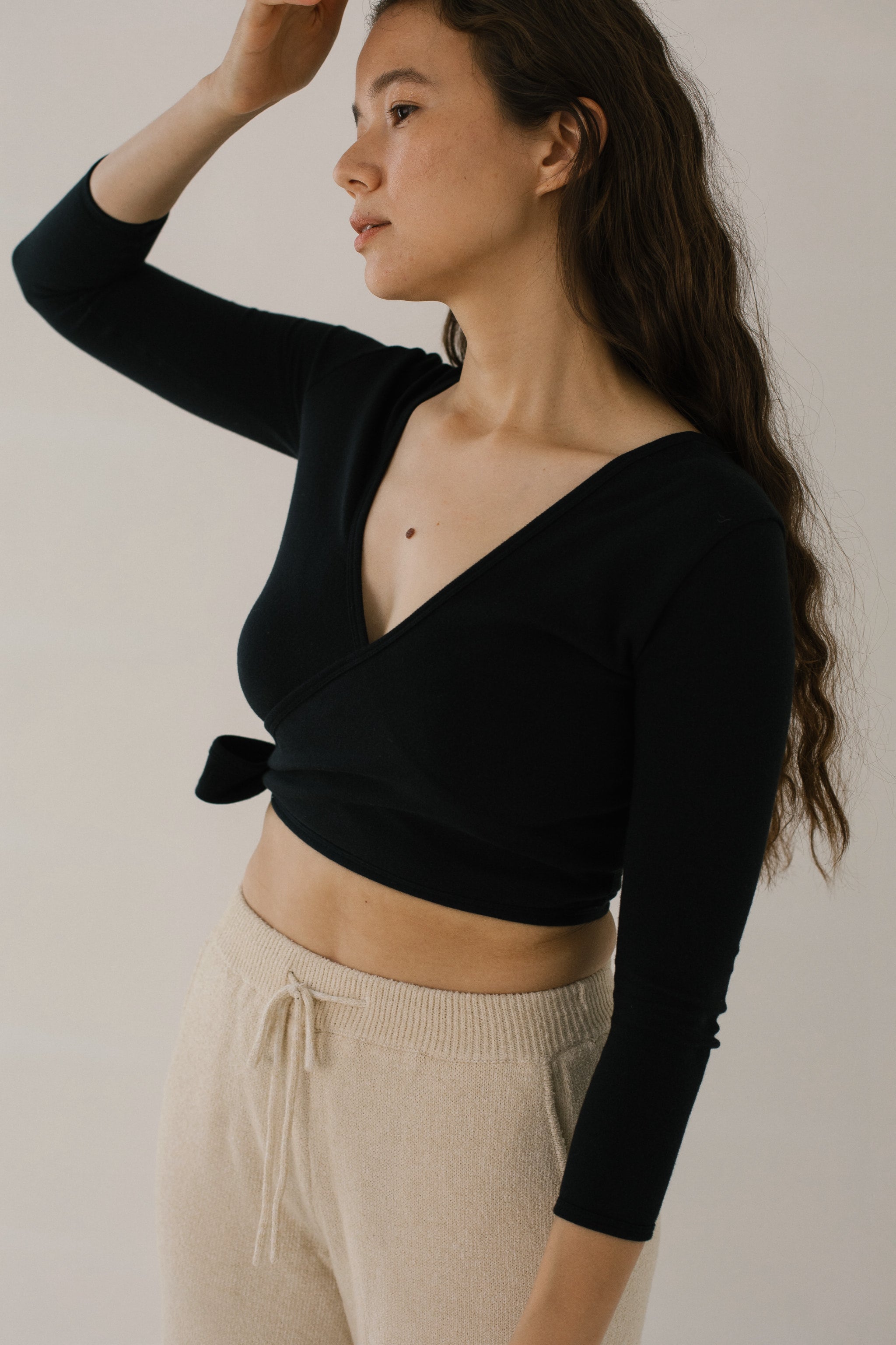 Organic cotton wrap top (black) – seed and soil