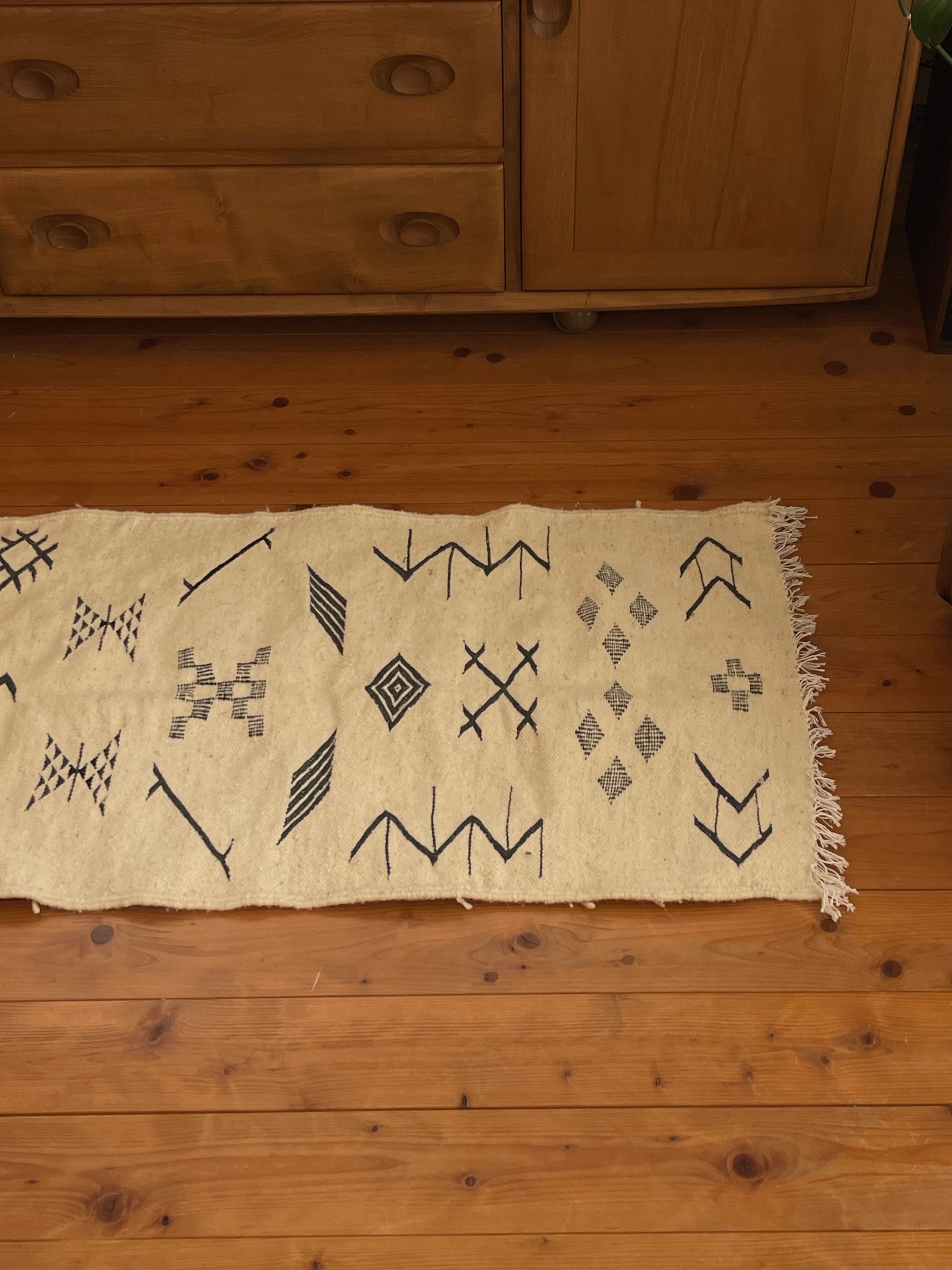 Morocco rug / B – seed and soil